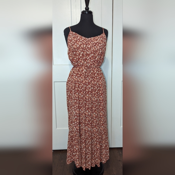 GENTLE FAWN MIDI DRESS - Picture 1 of 8
